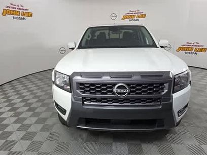 New 2025 Nissan Frontier SV w/ SV Convenience Package