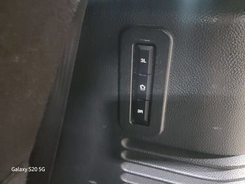 Used 2017 Lincoln Navigator Select image 23