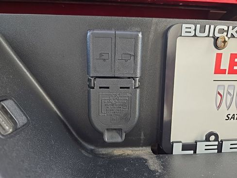Used 2022 GMC Sierra 1500 AT4 w/ Technology Package AWD/4WD image 67