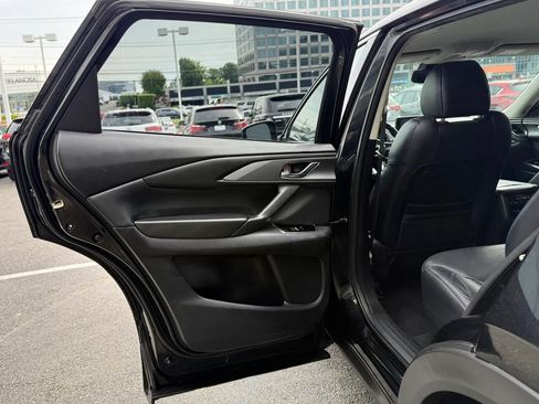 Used 2018 MAZDA CX-9 Touring FWD image 26
