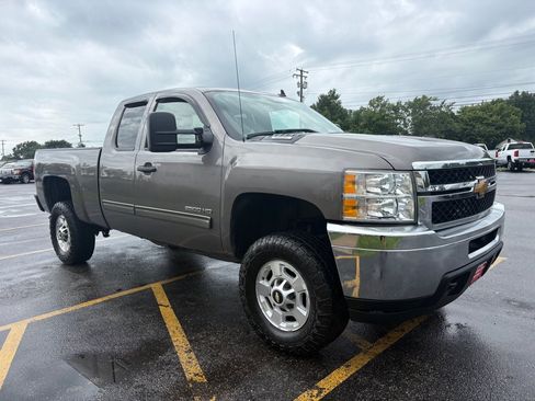 Used 2012 Chevrolet Silverado 2500 LT AWD/4WD image 4