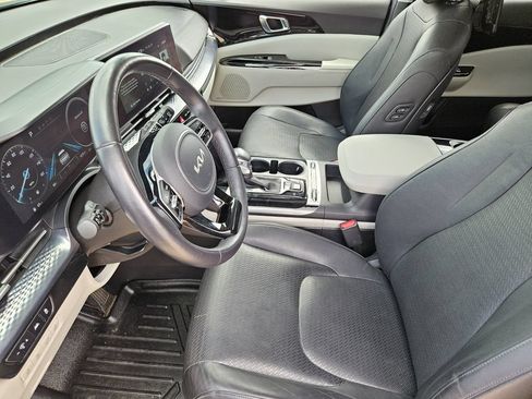 Used 2024 Kia Carnival SX Prestige FWD image 15