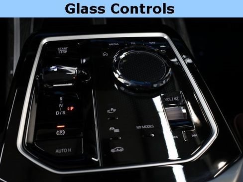 Used 2025 BMW 760i xDrive w/ Executive Package image 15