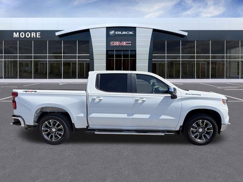 Used 2023 Chevrolet Silverado 1500 LT AWD/4WD image 2