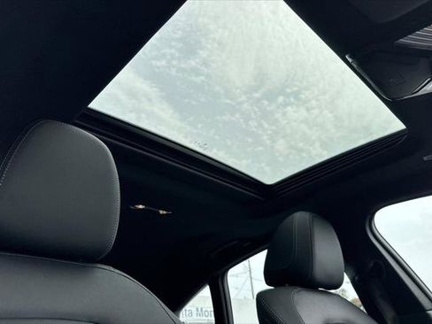 Used 2023 BMW i4 eDrive35 image 15