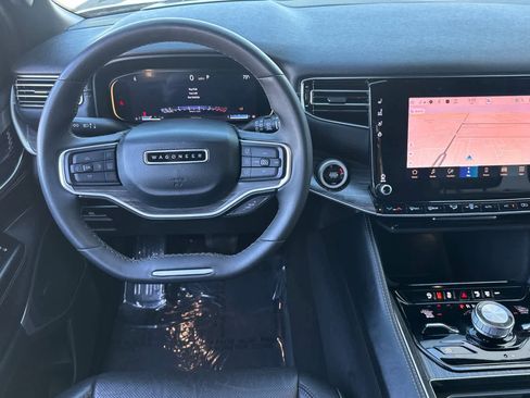 Used 2023 Jeep Wagoneer L Series III w/ Preferred Equipment Group image 14