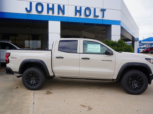 New 2026 Chevrolet Colorado Trail Boss AWD/4WD image 8