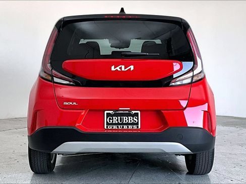 Used 2024 Kia Soul S FWD image 5