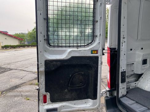 Used 2018 Ford Transit 250 130 Medium Roof RWD image 15