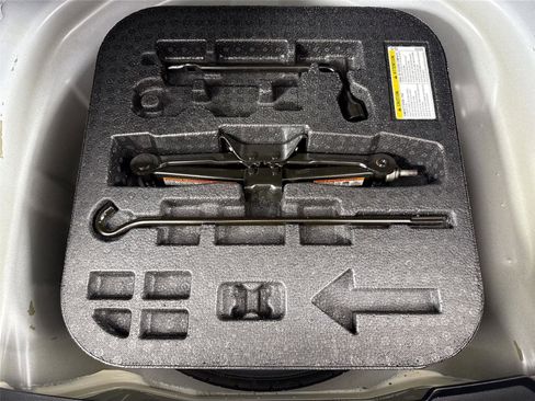 Certified 2022 Toyota Corolla SE w/ Carpet Mat Package (TMS) image 34