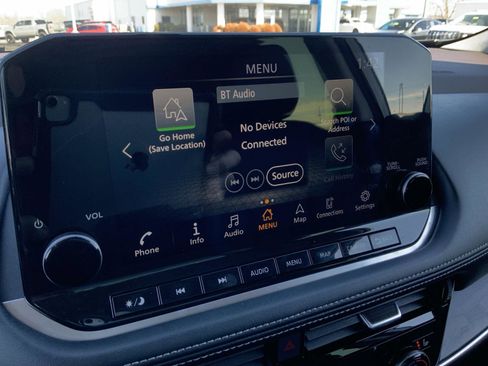 Used 2023 Nissan Rogue Platinum image 40