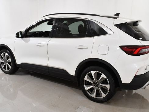 Used 2023 Ford Escape Platinum image 15