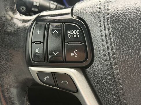 Used 2018 Toyota Highlander Limited Platinum image 17