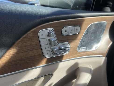 Certified 2022 Mercedes-Benz GLS 450 4MATIC image 30