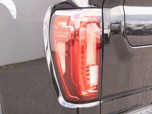 Used 2022 GMC Sierra 3500 AT4 image 28