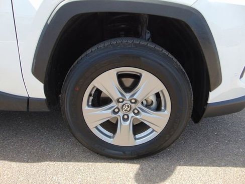 Used 2025 Toyota RAV4 XLE image 27