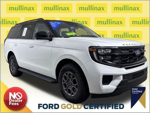 Certified 2025 Ford Expedition Active RWD image 1