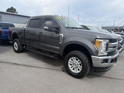 Used 2017 Ford F250 XLT w/ XLT Value Package AWD/4WD image 1