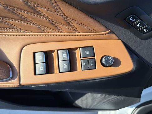 Used 2020 Toyota Avalon Limited w/ Advanced Safety Package FWD image 10