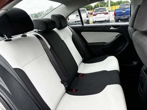 Used 2015 Volkswagen Jetta S FWD image 21