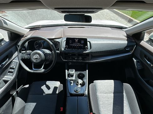 Used 2023 Nissan Rogue SV AWD/4WD image 25