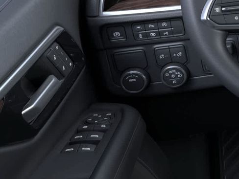 New 2026 Chevrolet Suburban LT w/ Comfort Package RWD image 22
