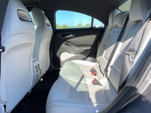 Used 2018 Mercedes-Benz CLA 250 image 28