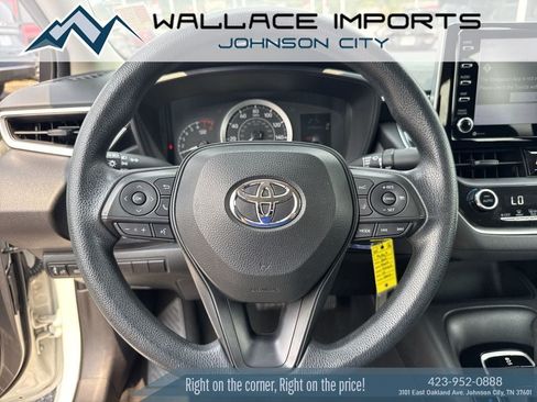 Used 2021 Toyota Corolla LE FWD image 26