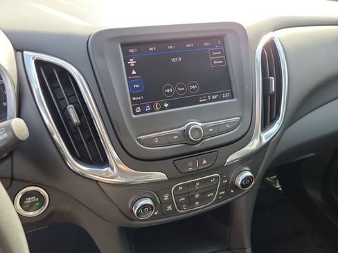 Used 2022 Chevrolet Equinox LT image 31