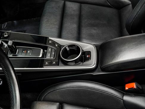 Used 2022 Porsche 911 Carrera w/ Premium Package image 24