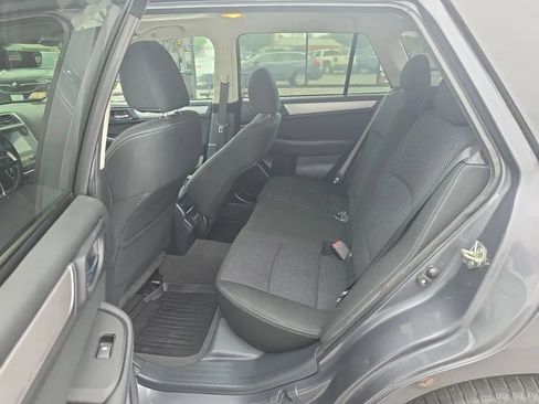 Used 2019 Subaru Outback 2.5i Premium AWD/4WD image 17