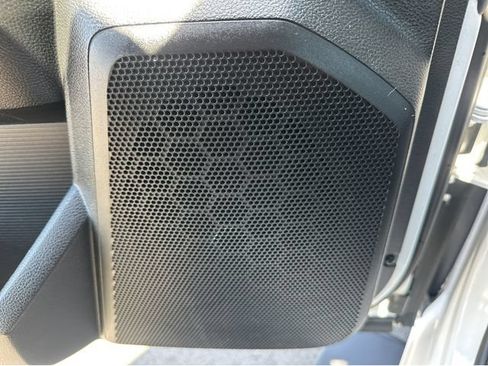 Used 2018 RAM 1500 Express RWD image 33