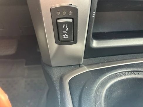 Used 2022 Toyota 4Runner SR5 AWD/4WD image 9