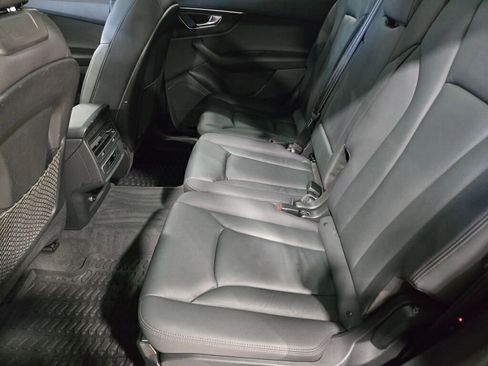 Used 2022 Audi Q7 2.0T Premium image 25