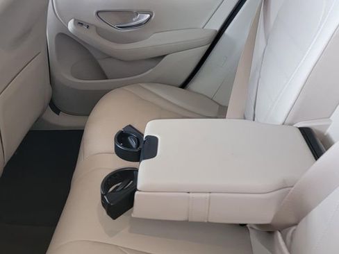 Used 2019 Mercedes-Benz GLC 350e 4MATIC image 30