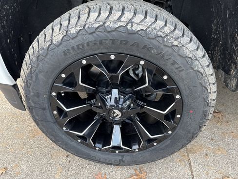 Used 2019 GMC Sierra 2500 Denali w/ Duramax Plus Package image 11