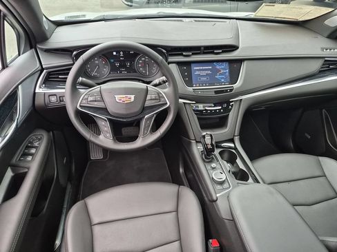 Used 2026 Cadillac XT5 Premium Luxury w/ LPO, ONYX Package FWD image 13