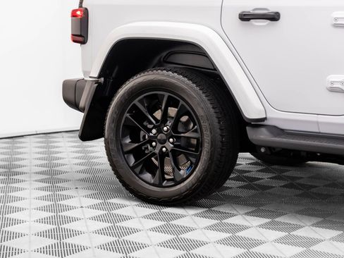 Used 2022 Jeep Wrangler Unlimited Sahara w/ Cold Weather Group image 32