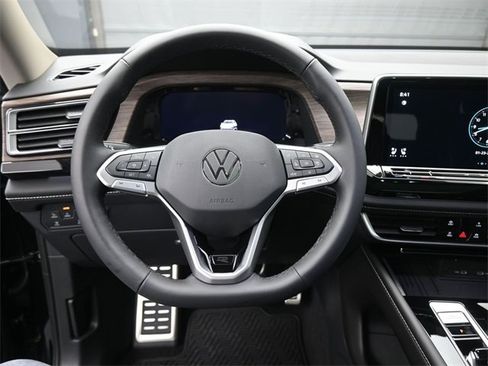 New 2026 Volkswagen Atlas SEL Premium R-Line image 7