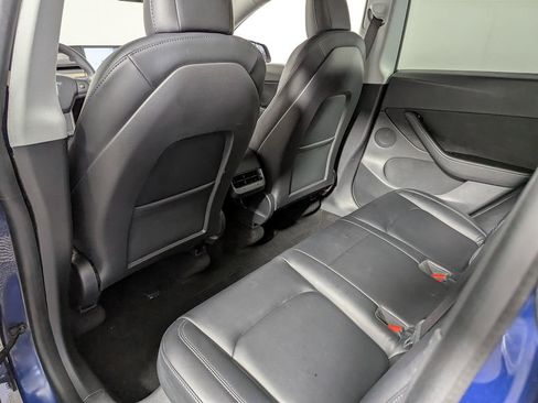 Used 2021 Tesla Model Y Long Range AWD/4WD image 41