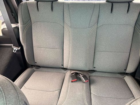 Used 2025 Jeep Wrangler Sport image 13