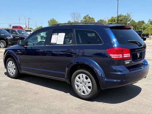 Used 2020 Dodge Journey SE FWD image 5