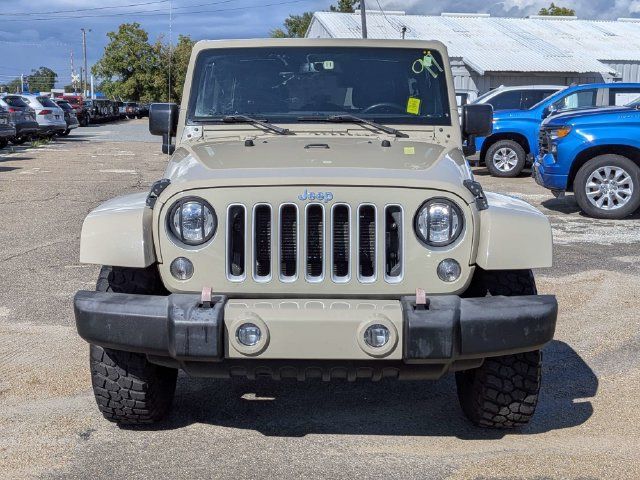 Used 2017 Jeep Wrangler Unlimited Sahara w/ Connectivity Group AWD/4WD image 9