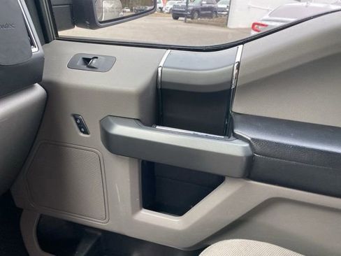 Used 2016 Ford F150 XLT w/ Equipment Group 302A Luxury image 22