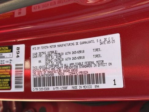 Used 2025 Toyota Tacoma Limited AWD/4WD image 35