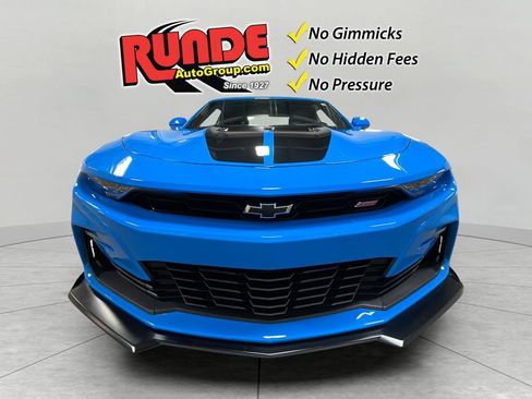 Used 2023 Chevrolet Camaro SS RWD image 9
