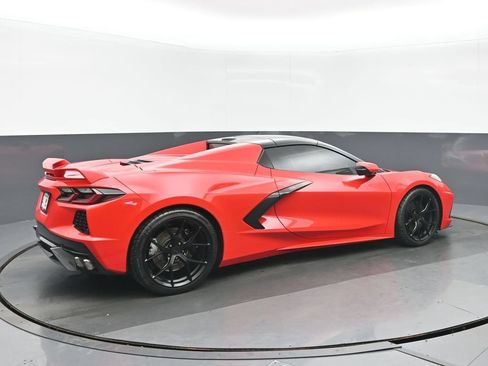 Used 2021 Chevrolet Corvette Stingray Preferred Conv w/ Z51 Performance Package RWD image 3