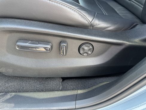 Used 2021 Honda CR-V Touring image 11