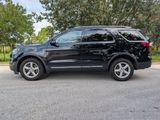Used 2017 Ford Explorer XLT w/ Equipment Group 202A image 4