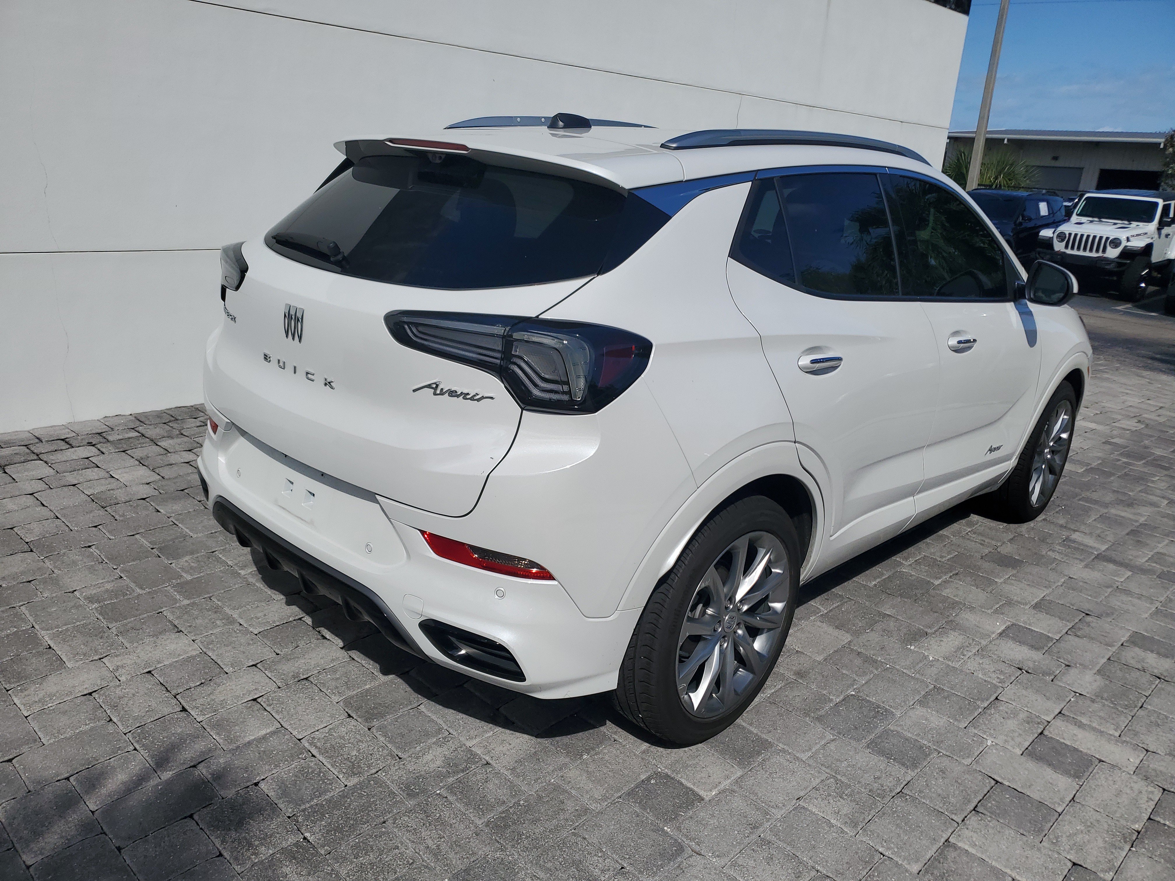 Used 2024 Buick Encore GX Avenir w/ Avenir Technology Package FWD image 6